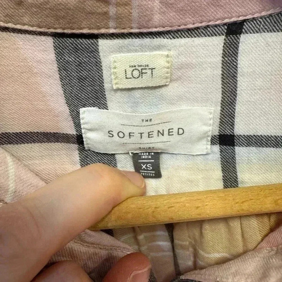 Loft button down women’s blouse pink plaid The Softened Shirt size XS - Picture 3 of 9